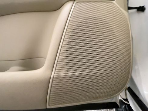 Used 2011 INFINITI QX56 4WD w/ Theater Pkg image 18