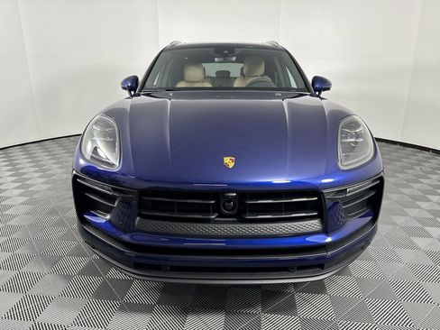 Used 2025 Porsche Macan image 6