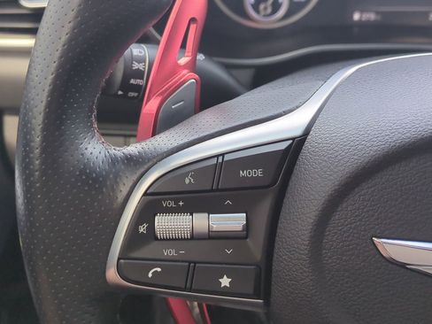 Used 2023 Genesis G70 2.0T image 23