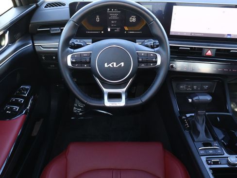 Used 2025 Kia K5 GT-Line w/ GT-Line Premium Package image 9