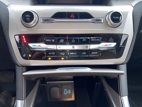 Certified 2022 Ford Explorer XLT w/ Equipment Group 202A image 13