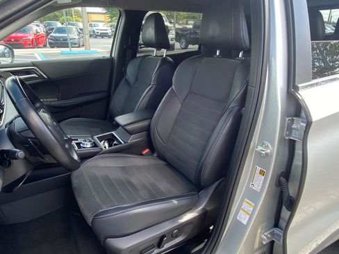Used 2024 Mitsubishi Outlander SE AWD/4WD image 15