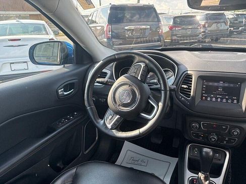 Used 2018 Jeep Compass Latitude w/ Popular Equipment Group FWD image 22