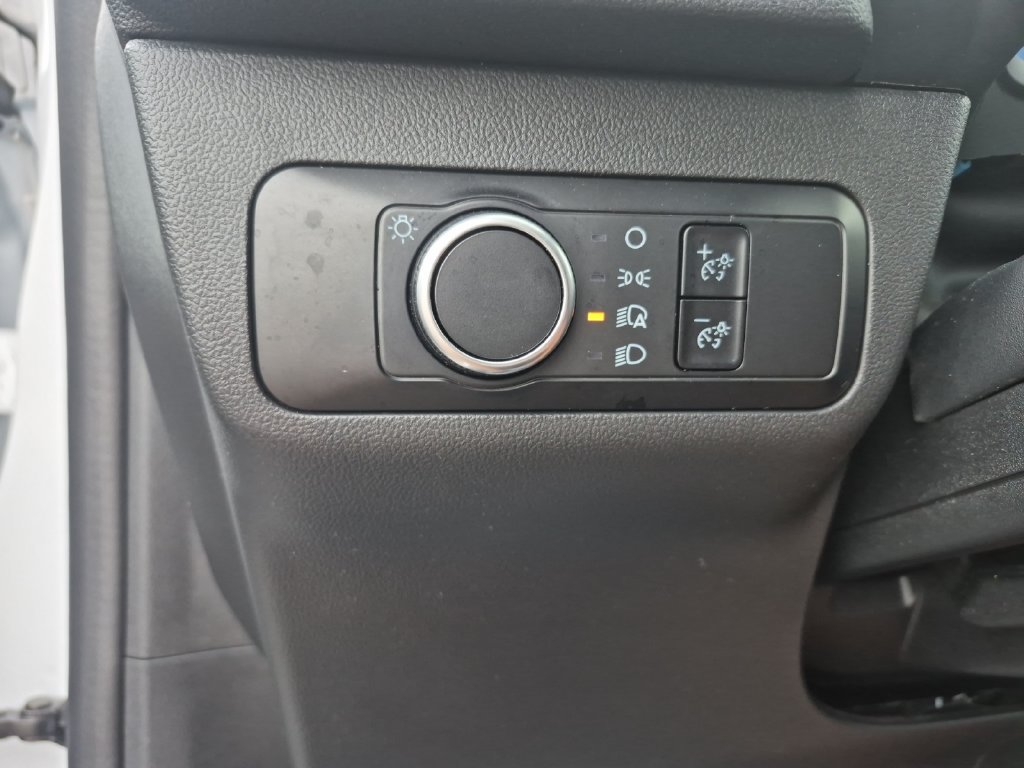 Used 2025 Ford Escape Active AWD/4WD image 17
