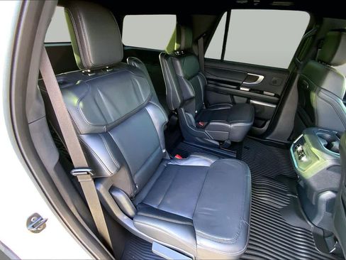 Used 2025 Ford Expedition Platinum w/ Stealth Performance Package AWD/4WD image 20