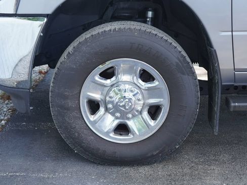 Used 2019 RAM 3500 Tradesman w/ Chrome Appearance Group AWD/4WD image 6