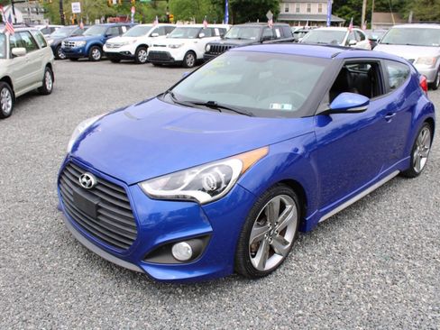 Used 2013 Hyundai Veloster Turbo FWD image 2