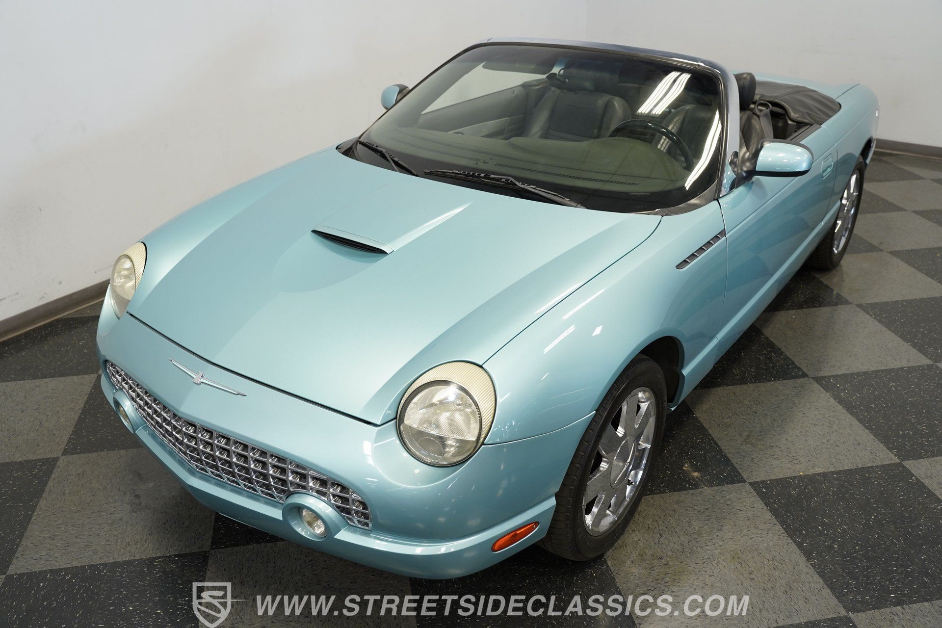 Used 2002 Ford Thunderbird RWD image 21