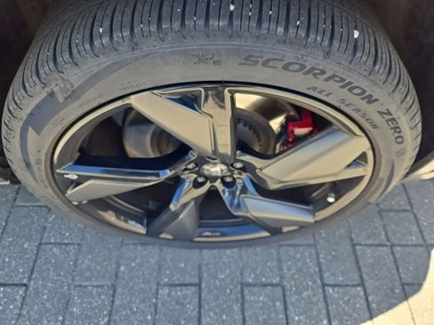 Used 2022 Jaguar F-PACE SVR AWD/4WD image 9