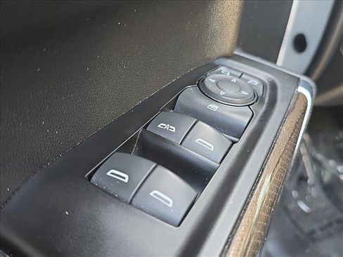 Used 2019 Chevrolet Silverado 1500 LT Trail Boss w/ Convenience Package image 8