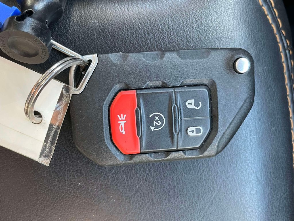 Used 2021 Jeep Gladiator Overland AWD/4WD image 37