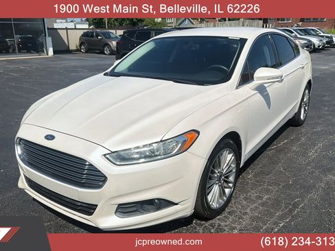 Used 2013 Ford Fusion SE FWD image 1