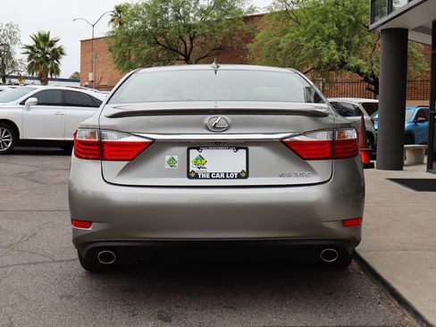 Used 2015 Lexus ES 350 FWD image 11