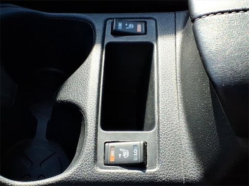 Used 2017 Nissan Rogue SV image 14