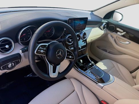 Used 2022 Mercedes-Benz GLC 300 w/ Premium Package Lite image 7