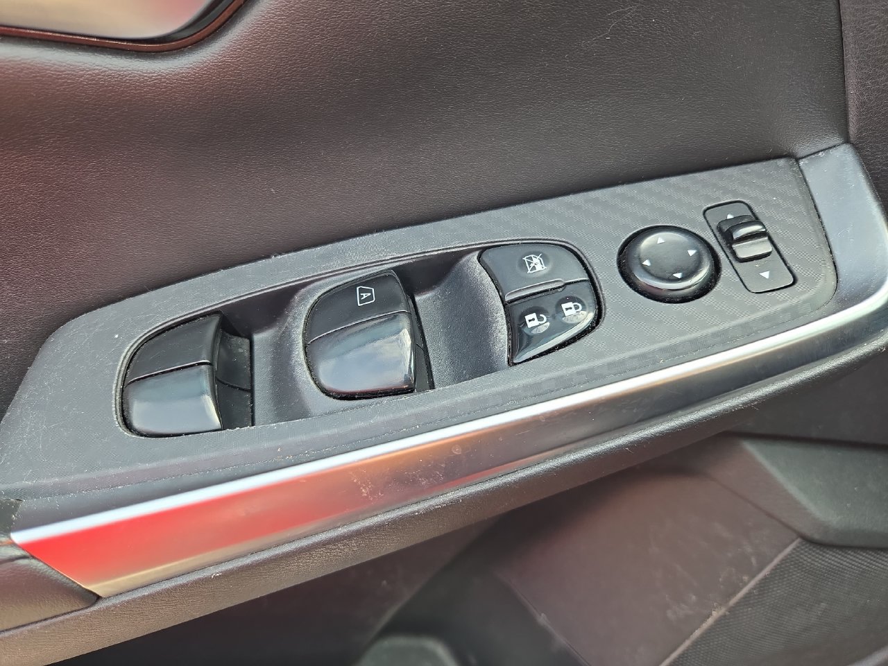 Used 2024 Nissan Sentra SR FWD image 19