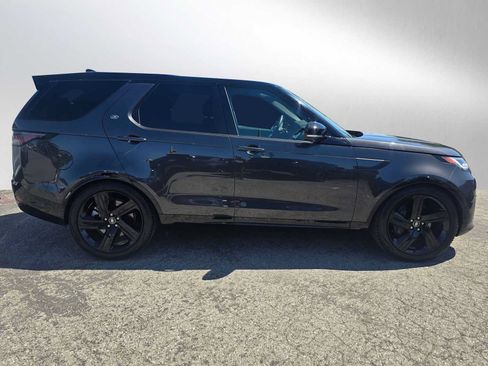 Used 2025 Land Rover Discovery Dynamic SE AWD/4WD image 6