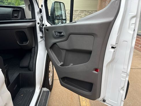 Used 2025 Ford Transit 250 Low Roof w/ Exterior Upgrade Package RWD image 21