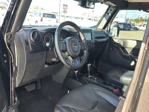 Used 2017 Jeep Wrangler Unlimited Sahara AWD/4WD image 35