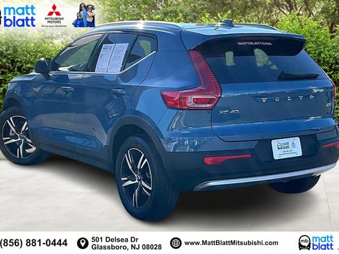 Used 2025 Volvo XC40 B5 Core image 13