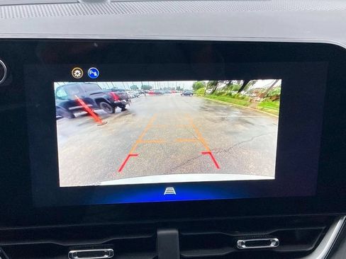 Used 2026 Chevrolet Equinox LT FWD image 22