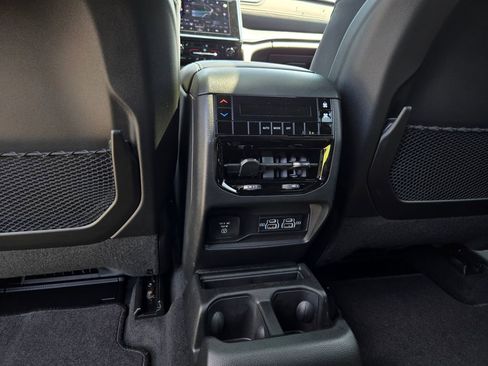New 2026 Jeep Grand Cherokee L Laredo AWD/4WD image 28
