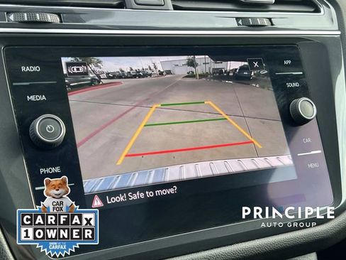 Certified 2022 Volkswagen Tiguan SE R-Line image 23