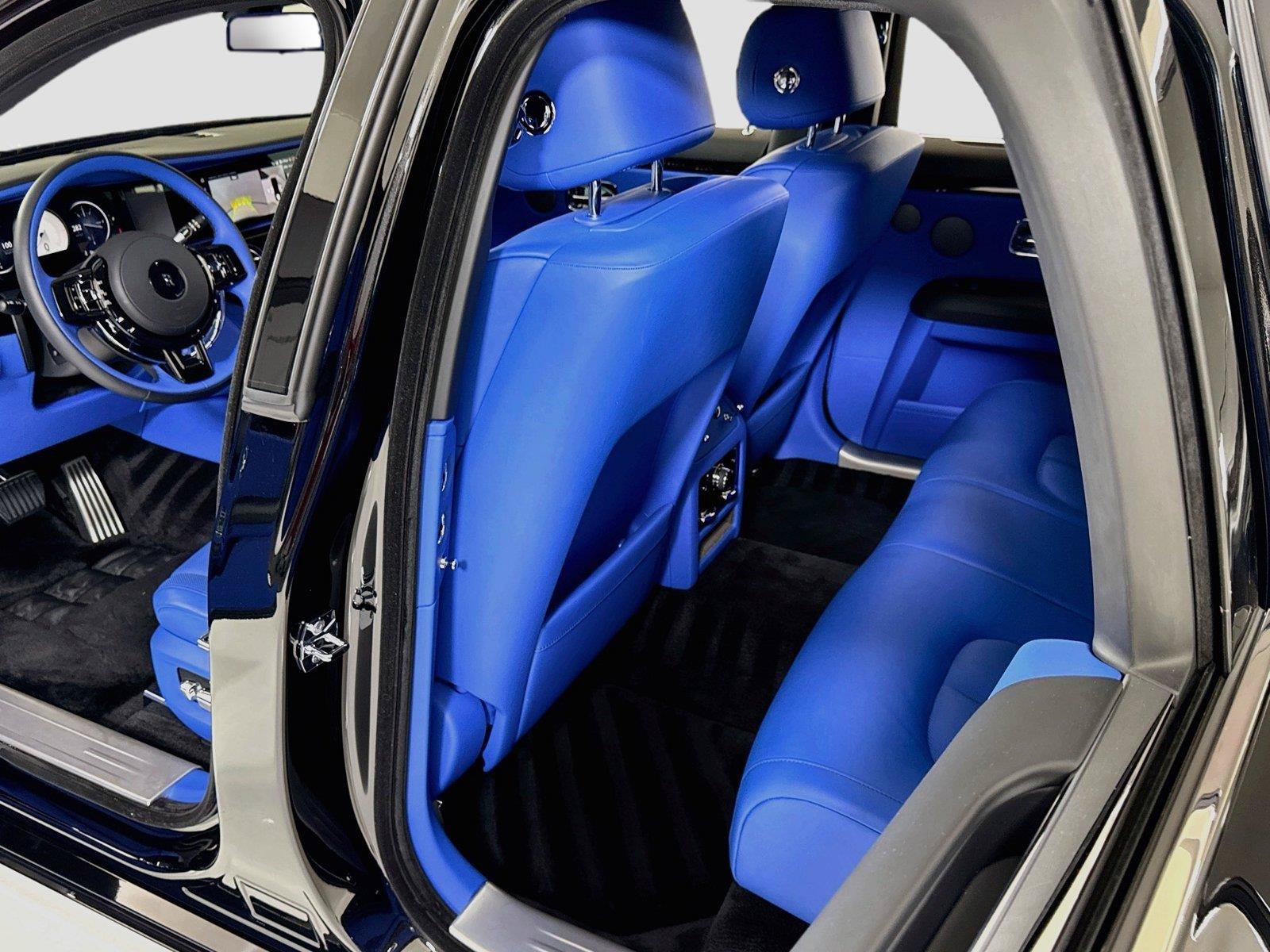 Used 2025 Rolls-Royce Ghost AWD/4WD image 28