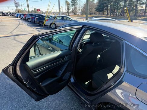 Used 2019 Honda Accord LX image 11