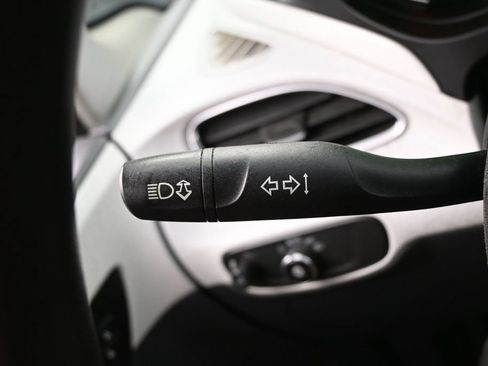 Used 2018 Chevrolet Bolt LT FWD image 18