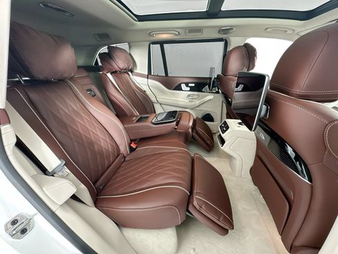 Used 2026 Mercedes-Benz Maybach GLS 600 4MATIC image 27