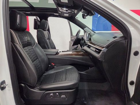 Used 2023 Cadillac Escalade ESV Sport Platinum w/ LPO, ONYX Package image 10