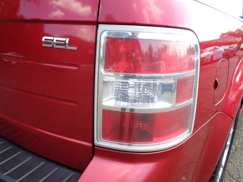 Used 2011 Ford Flex SEL w/ Rapid Spec Order Code image 13
