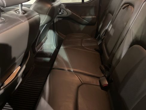 Used 2015 Nissan Frontier PRO-4X w/ Pro-4x Luxury Package image 10