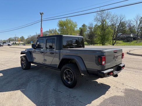 Used 2021 Jeep Gladiator Rubicon w/ Cold Weather Group AWD/4WD image 6