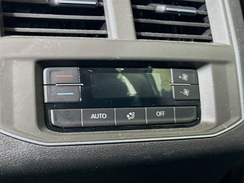 Used 2019 Volkswagen Atlas SE image 26