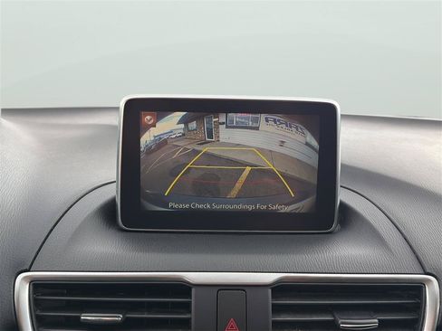Used 2015 MAZDA MAZDA3 i Touring FWD image 22