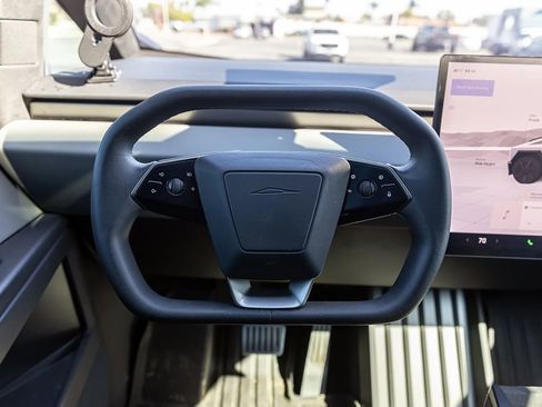 Used 2024 Tesla Cybertruck AWD Crew Cab image 30