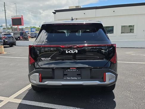 New 2027 Kia Seltos S FWD image 7