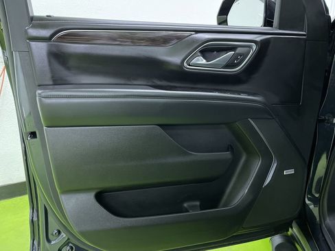 Used 2022 Chevrolet Tahoe Z71 w/ Off-Road Capability Package image 14