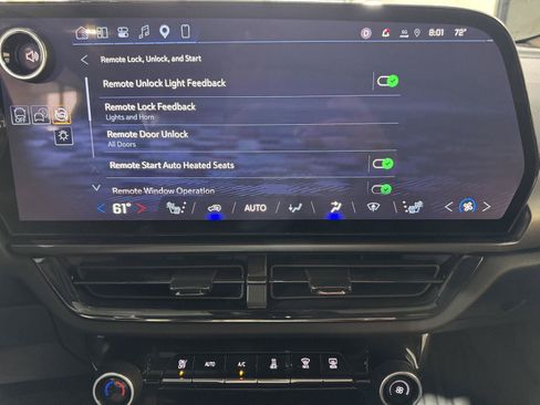 Used 2025 Chevrolet Equinox EV RS FWD image 32