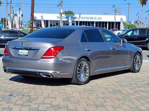 Used 2018 Genesis G90 5.0 Ultimate RWD image 5
