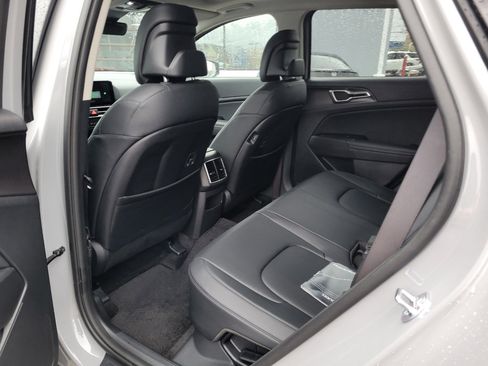 Used 2026 Kia Sportage EX w/ EX Panoramic Sunroof Package image 13