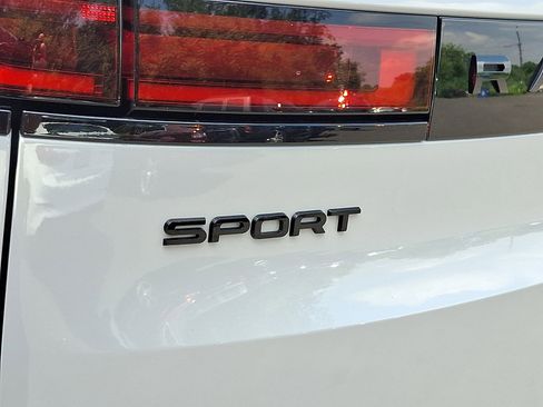 Used 2024 Land Rover Range Rover Sport Dynamic SE AWD/4WD image 31