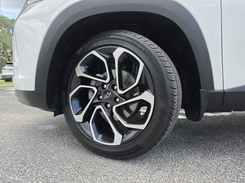 Used 2025 Chevrolet Trax RS w/ Driver Confidence Package FWD image 36