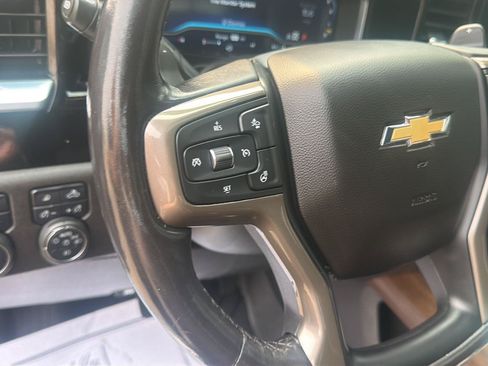 Used 2022 Chevrolet Silverado 1500 High Country w/ High Country Premium Package AWD/4WD image 17