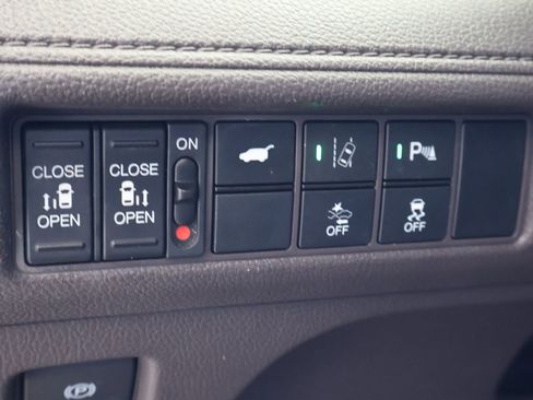 Used 2018 Honda Odyssey Elite image 23