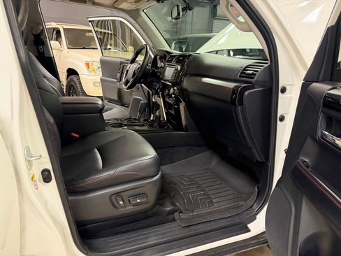 Used 2016 Toyota 4Runner Trail Premium image 28