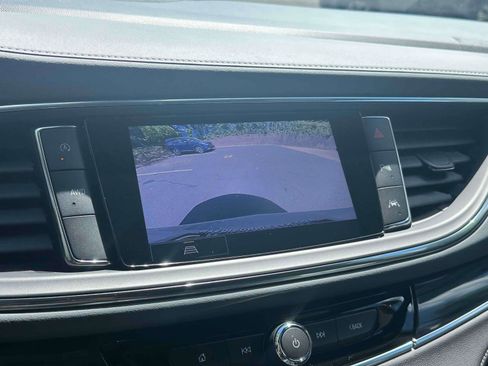 Used 2022 Buick Enclave Essence w/ Experience Buick Package image 31