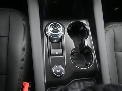 New 2026 Ford Explorer Active w/ Active Comfort Package image 28